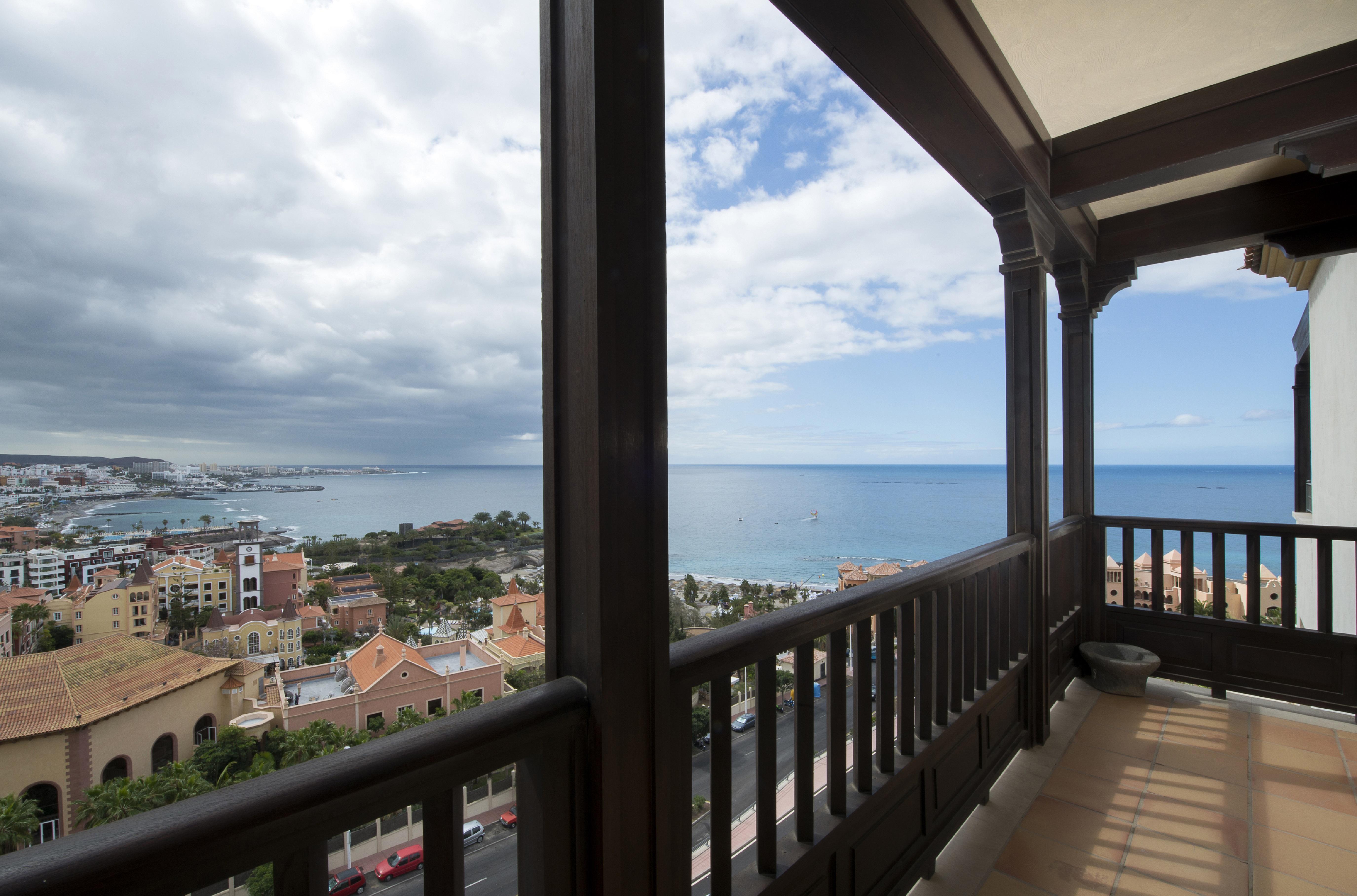 Vincci Seleccion La Plantacion Del Sur Hotel Costa Adeje  Bagian luar foto View from the balcony of the hotel
