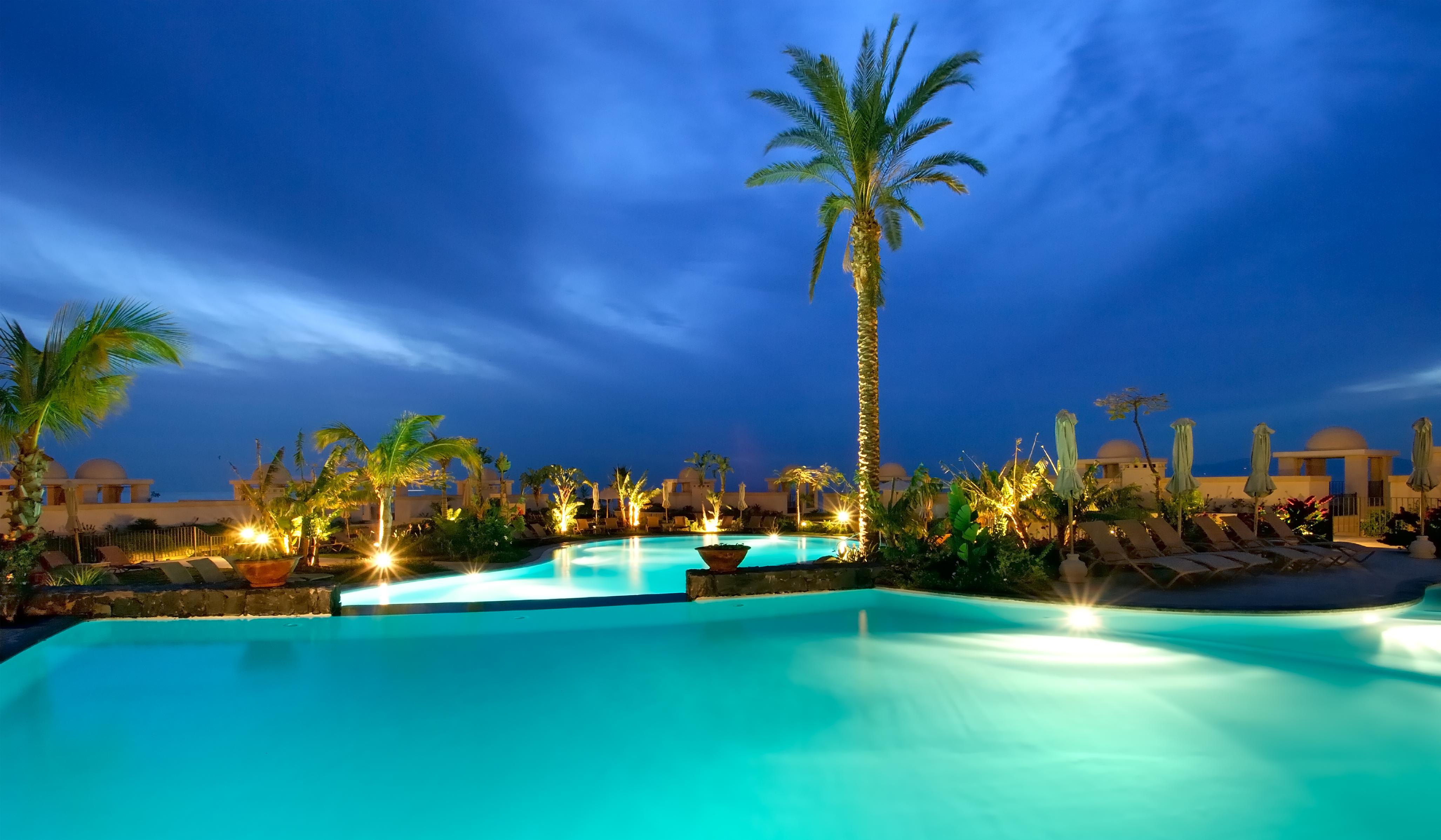 Vincci Seleccion La Plantacion Del Sur Hotel Costa Adeje  Bagian luar foto The swimming pool at the Royal Mirage Hotel