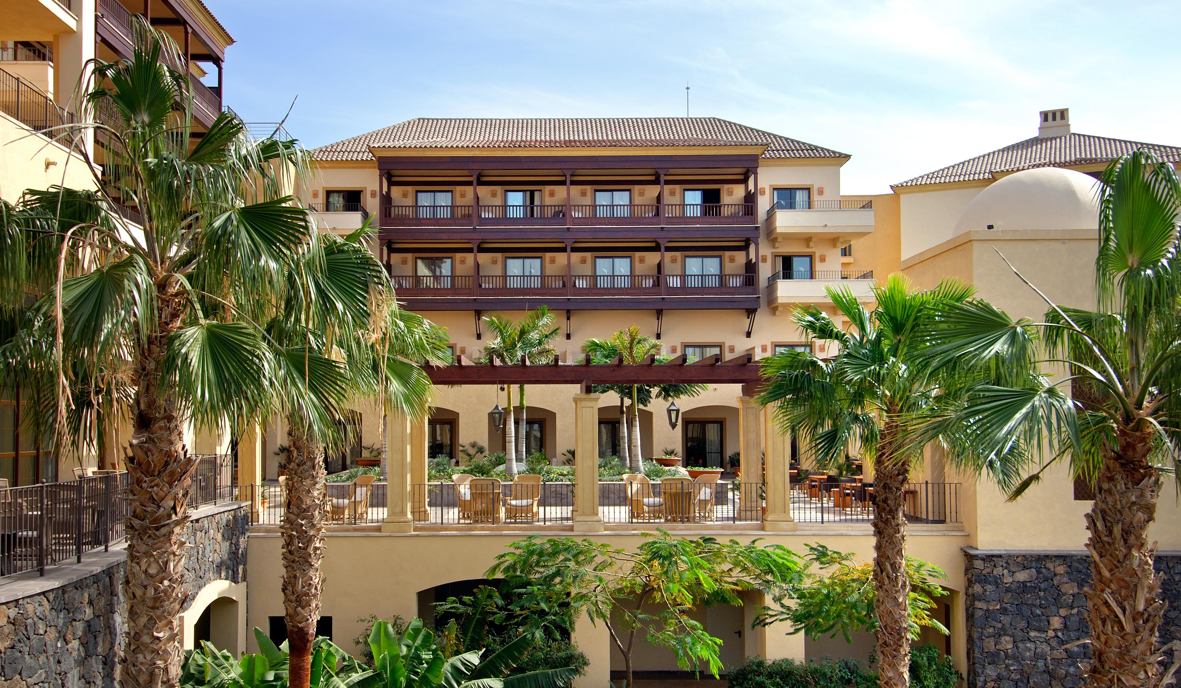 Vincci Seleccion La Plantacion Del Sur Hotel Costa Adeje  Bagian luar foto The hotel's courtyard